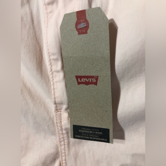 🌼NWT Levi’s pink/blush Cargo Pant - Picture 12 of 14